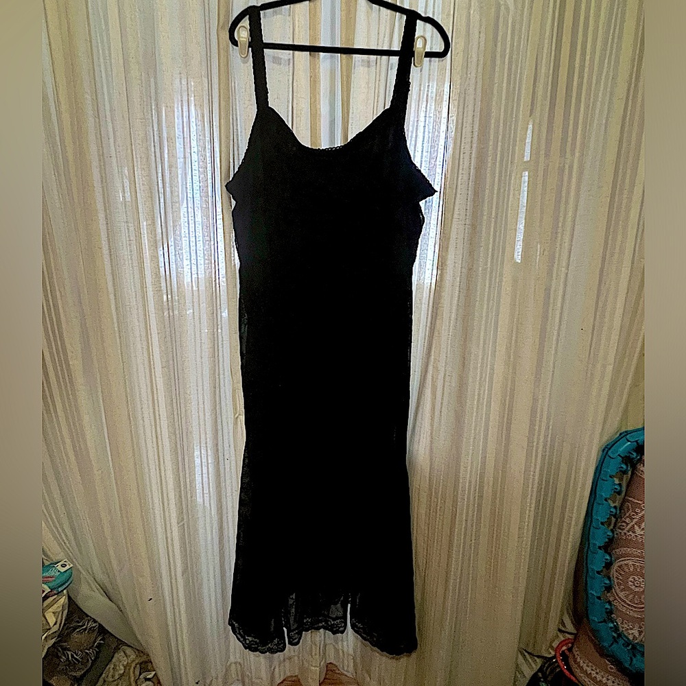 Cider curve black mesh floral mermaid maxi